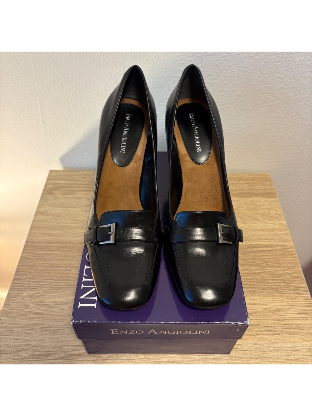 Enzo Angiolini Eashanee Black Leather Pumps Size 8 M Buckle Heels Original Box